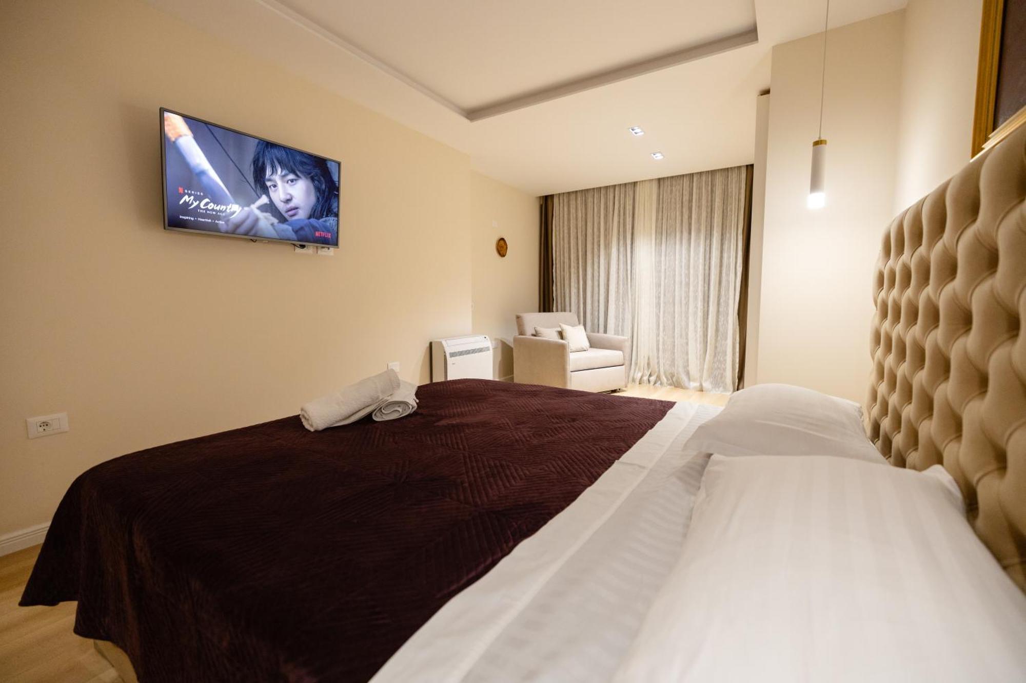 Luxury Center Observatori Apartment Tiranë Luaran gambar