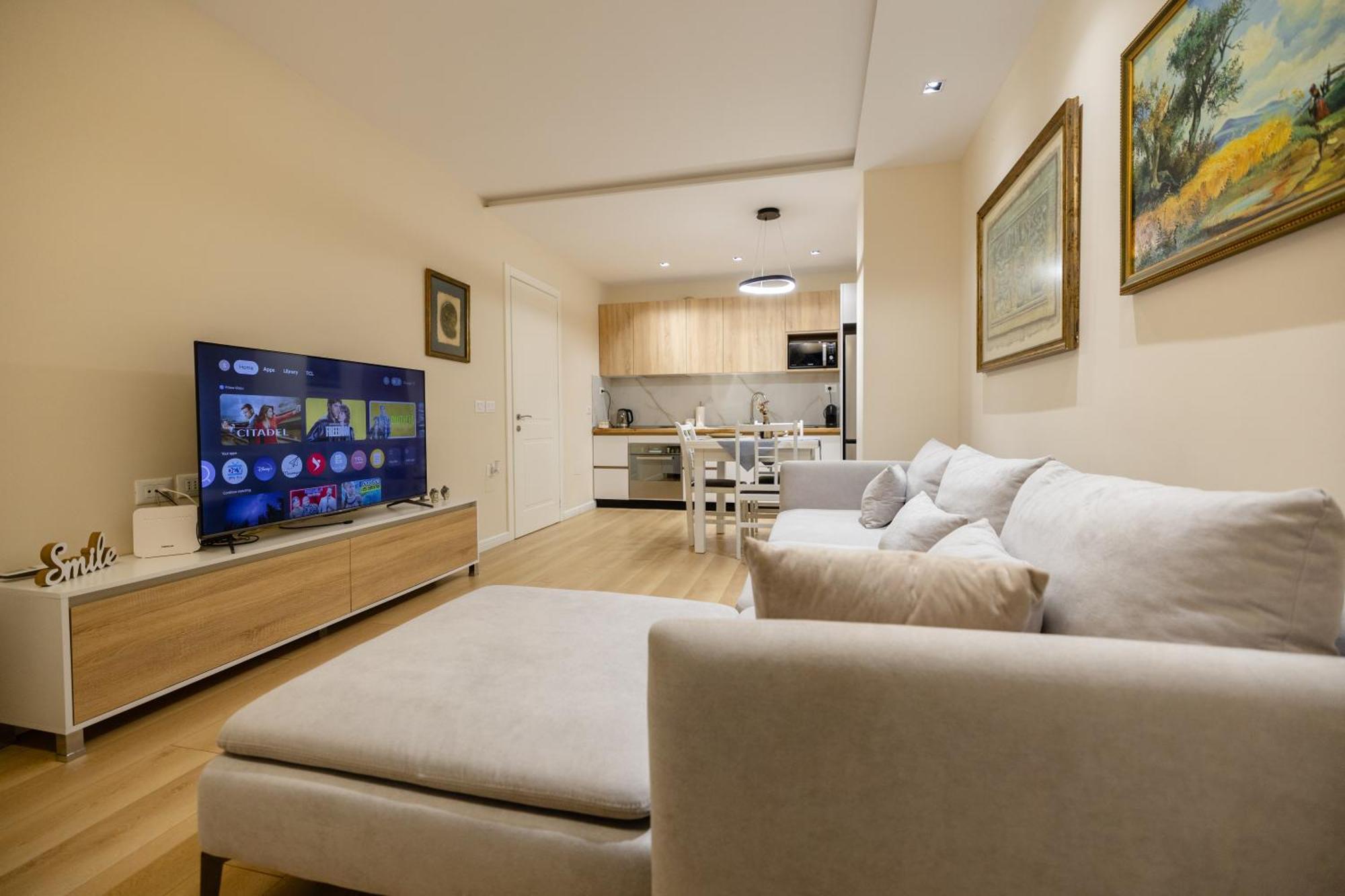 Luxury Center Observatori Apartment Tiranë Luaran gambar