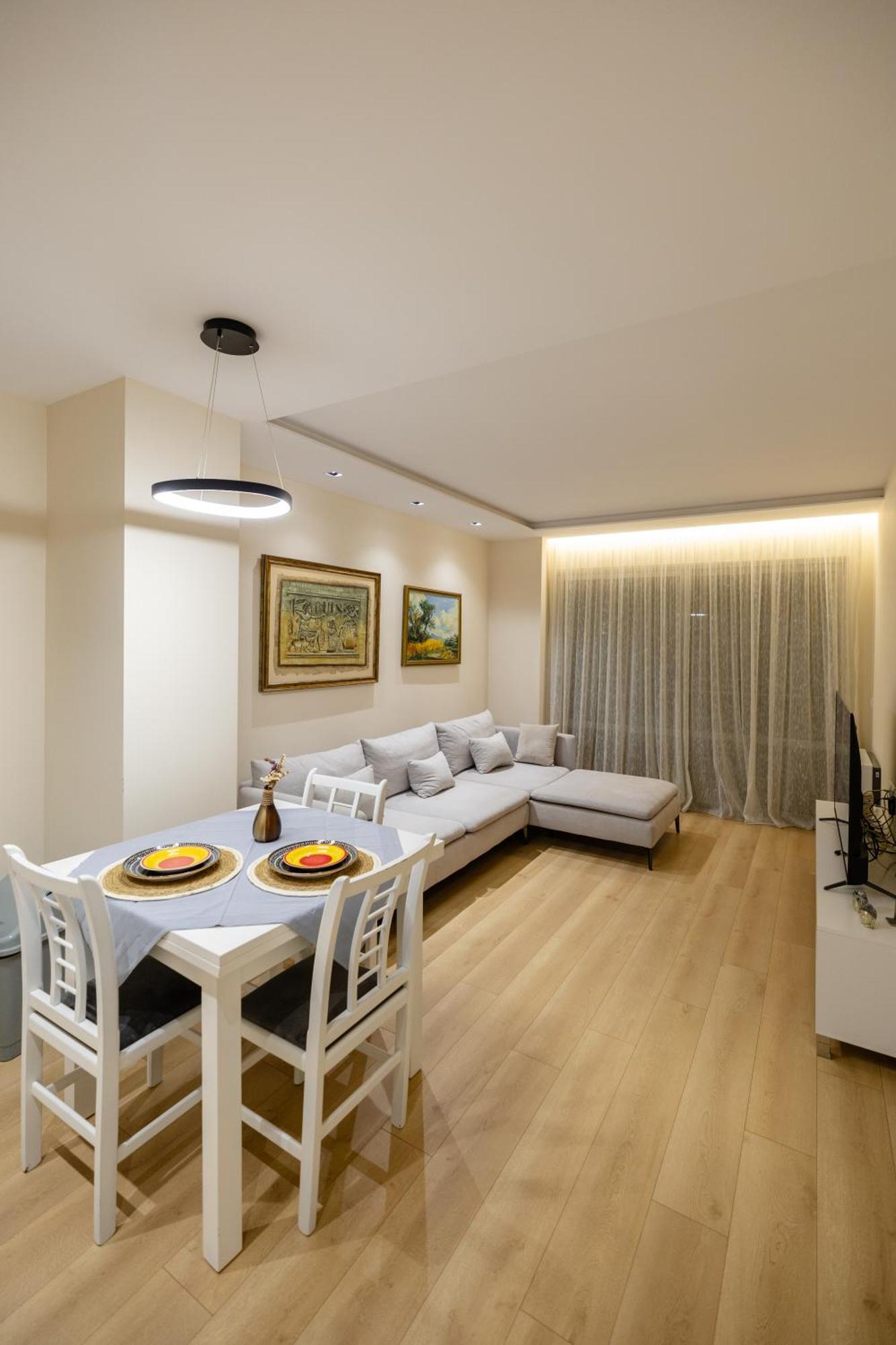 Luxury Center Observatori Apartment Tiranë Luaran gambar