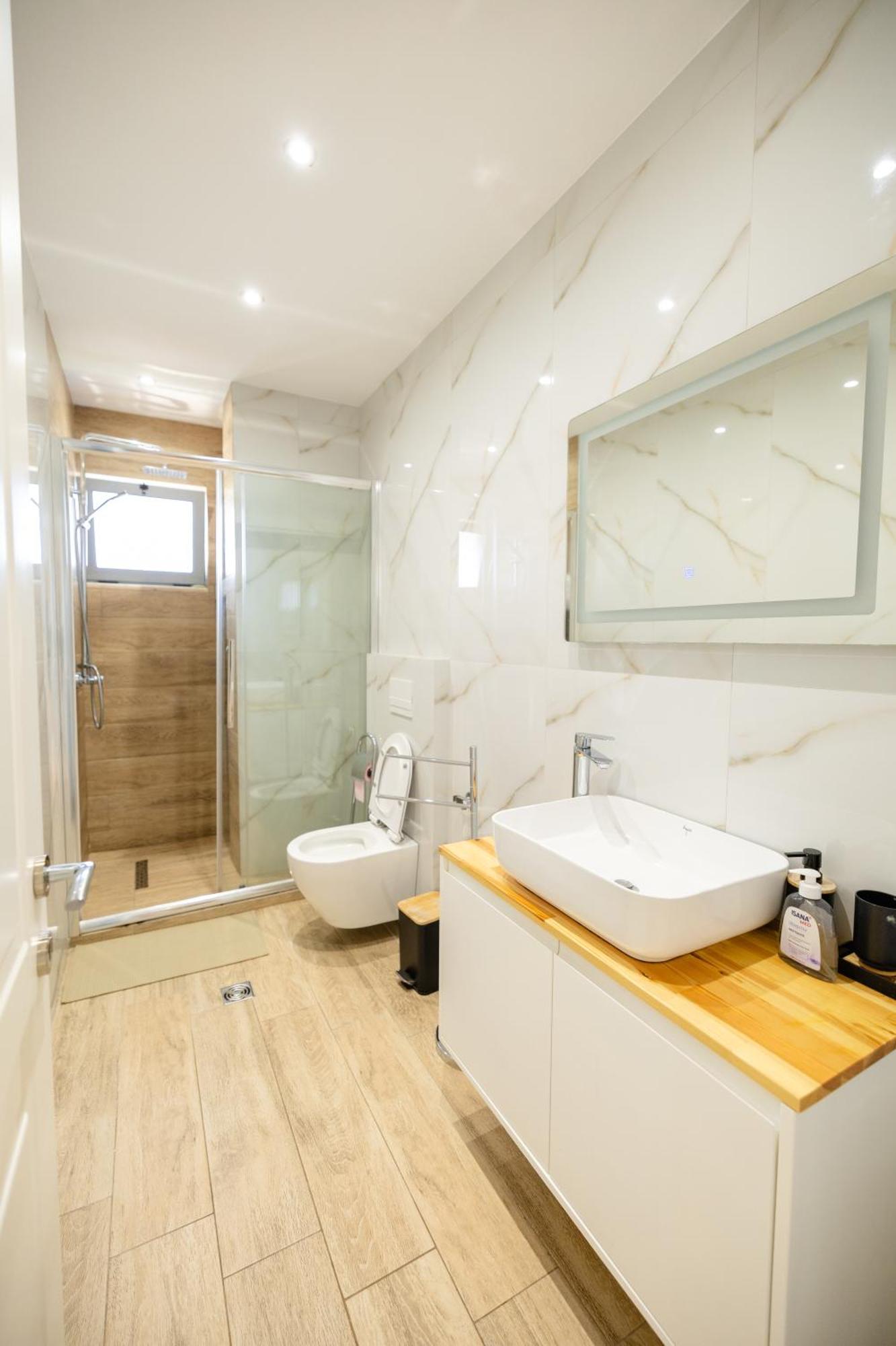 Luxury Center Observatori Apartment Tiranë Luaran gambar