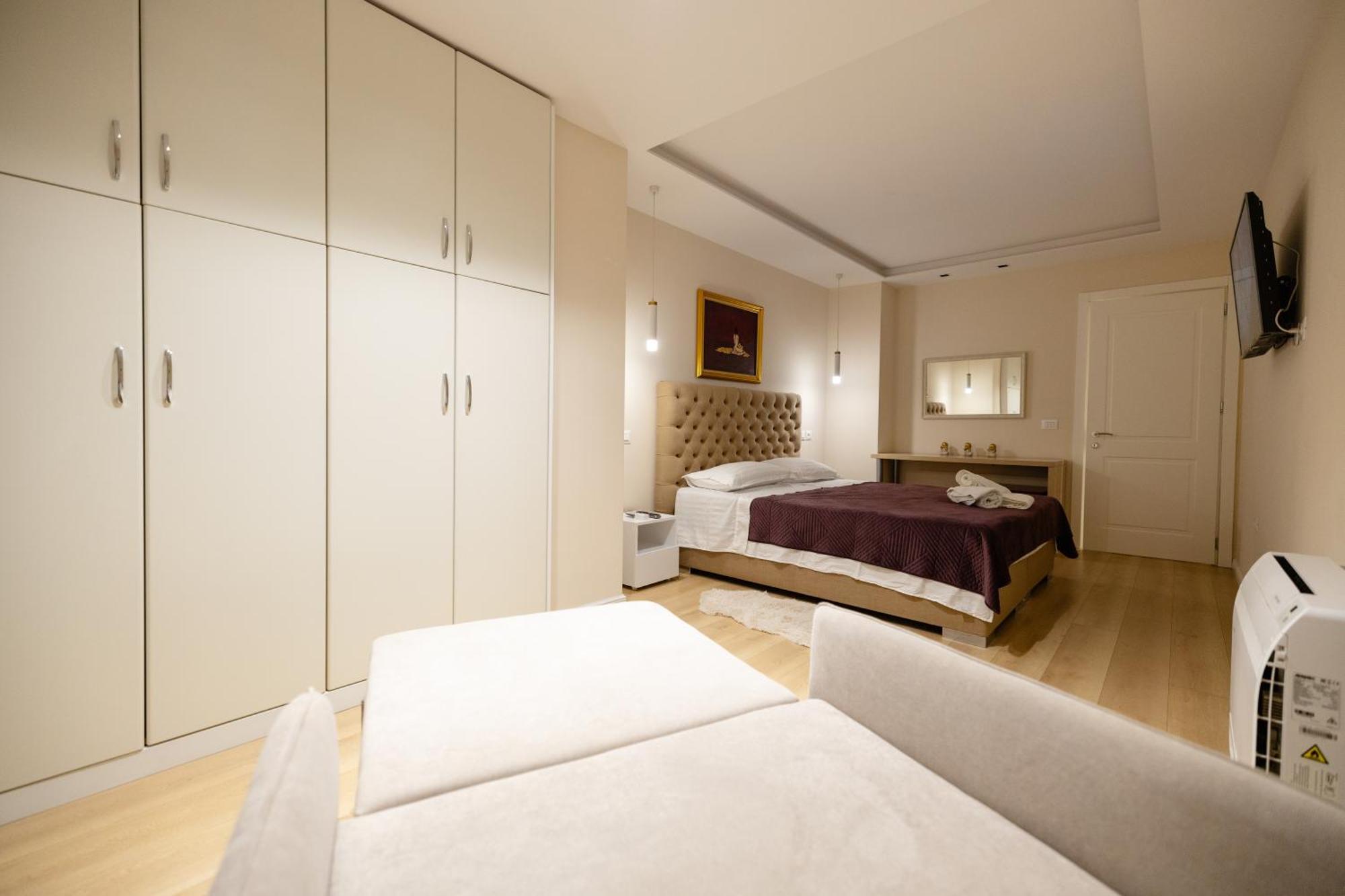 Luxury Center Observatori Apartment Tiranë Luaran gambar
