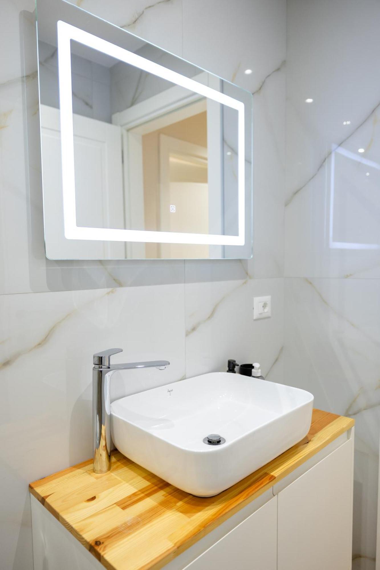 Luxury Center Observatori Apartment Tiranë Luaran gambar