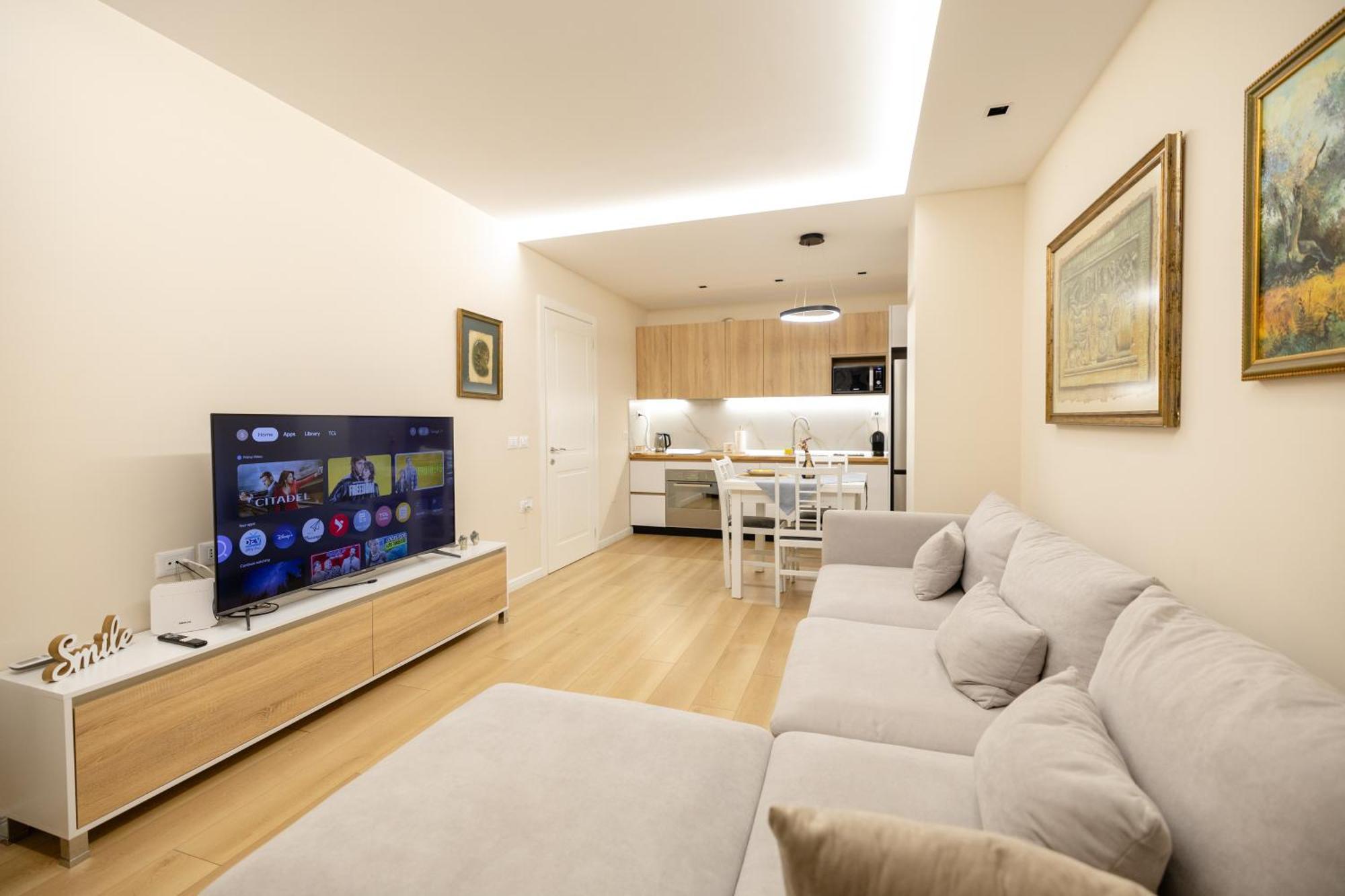 Luxury Center Observatori Apartment Tiranë Luaran gambar