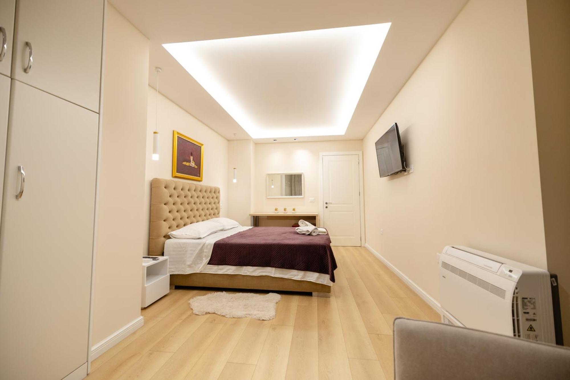 Luxury Center Observatori Apartment Tiranë Luaran gambar