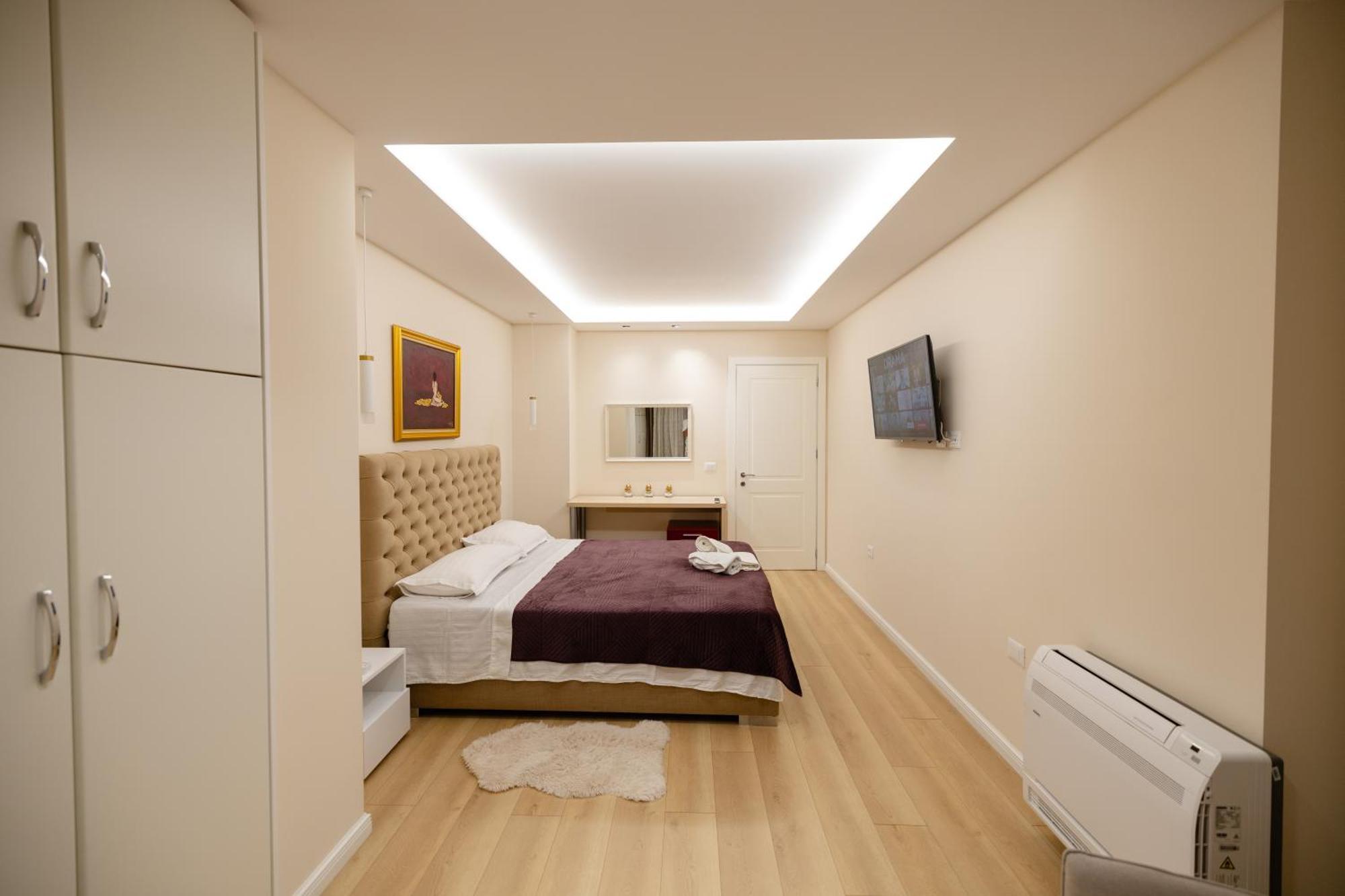 Luxury Center Observatori Apartment Tiranë Luaran gambar
